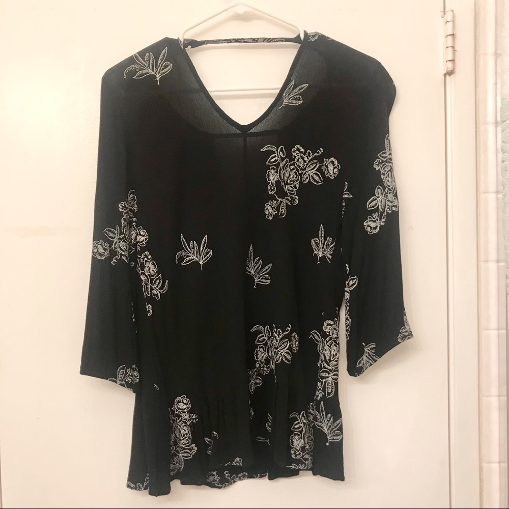 Black & White 3/4 Sleeve Top